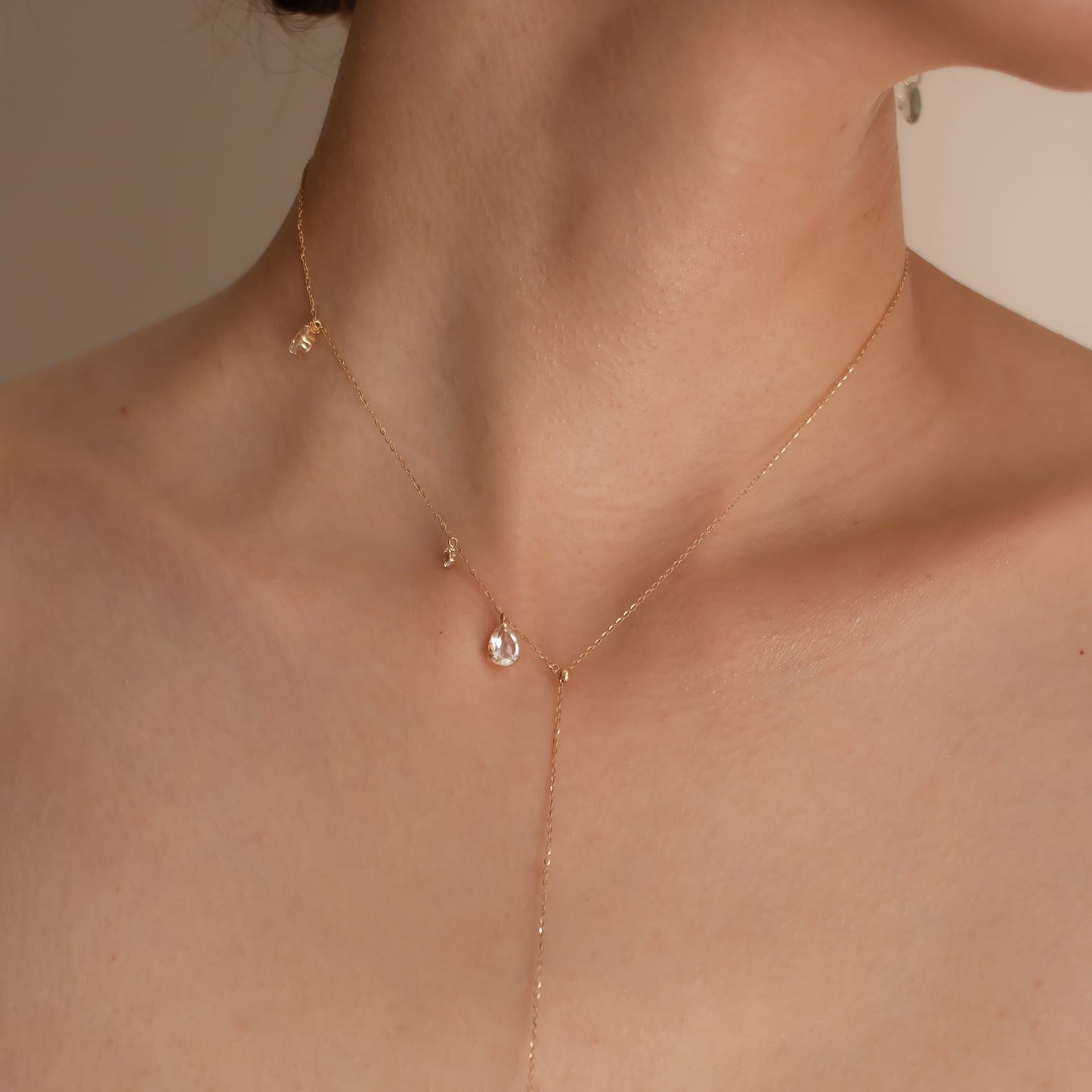 FALLING DEW LARIAT NECKLACE (SHORT)