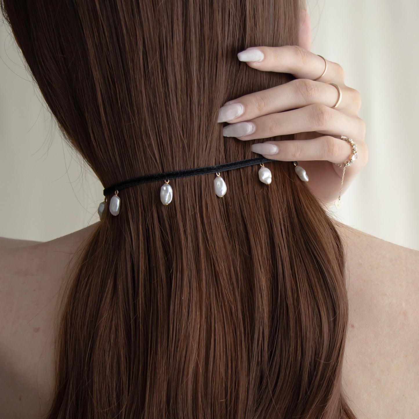 NOIR MULTI PEARL CHOKER NECKLACE