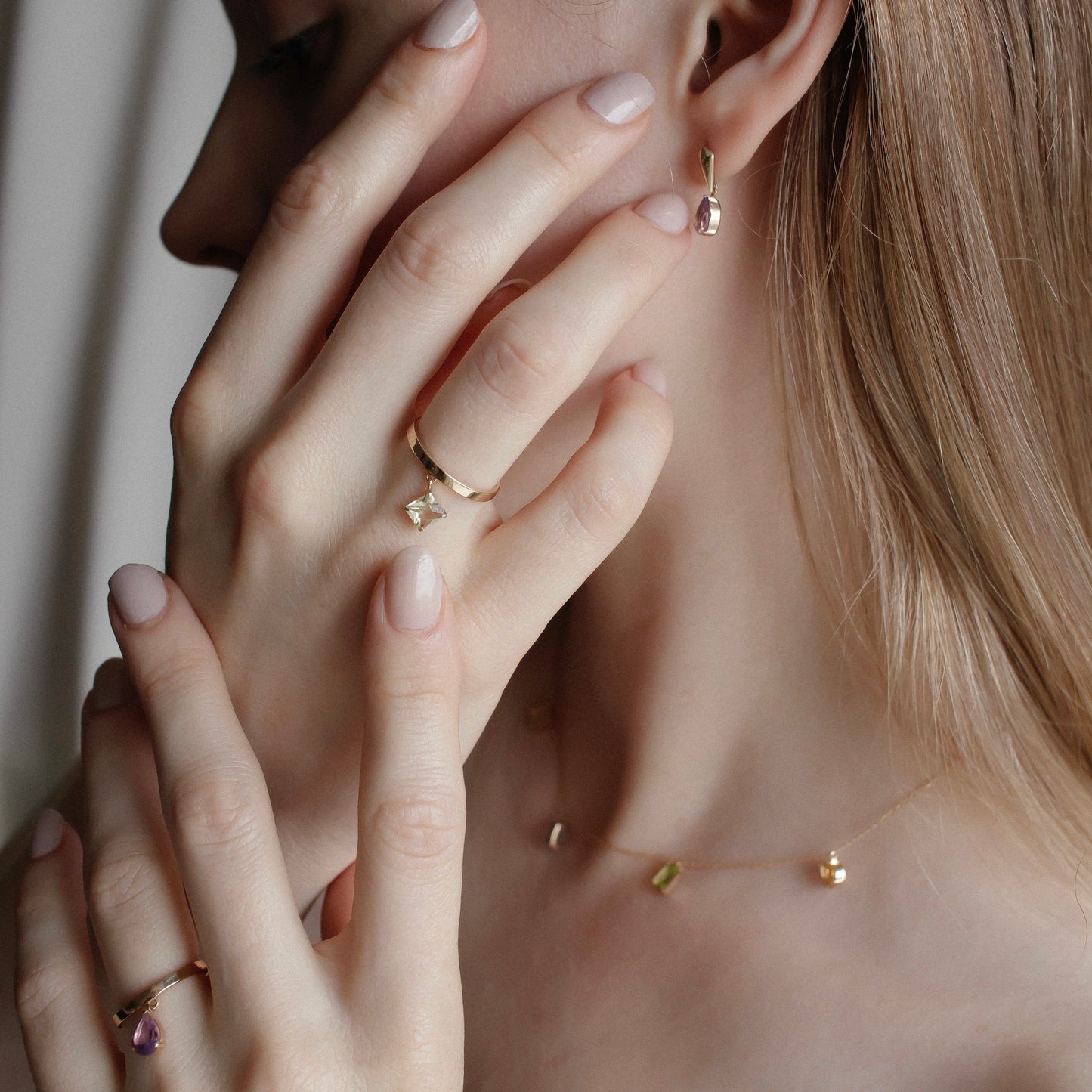 DROP EARRING (single)