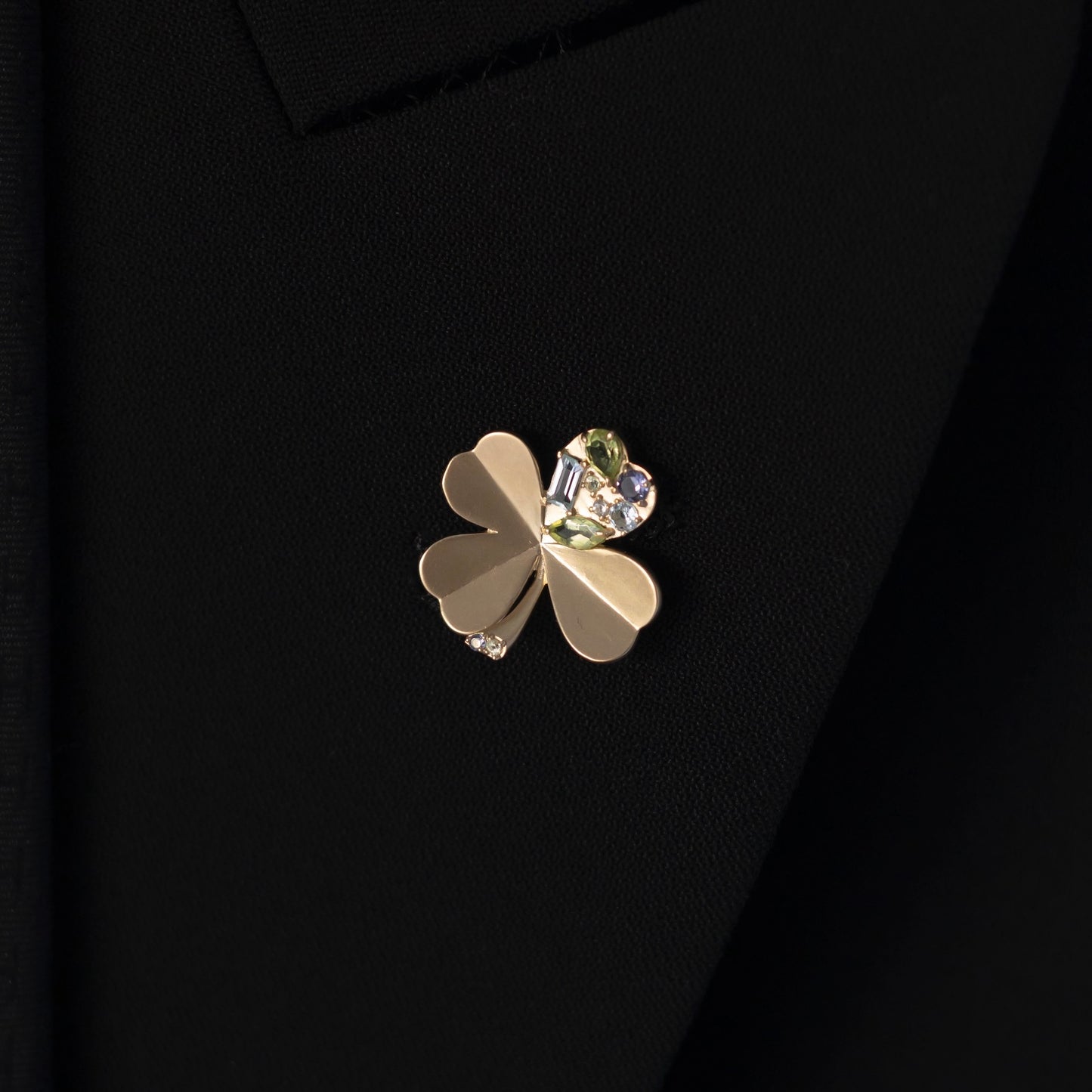 -bespoke- CLOVER PIN BROOCH