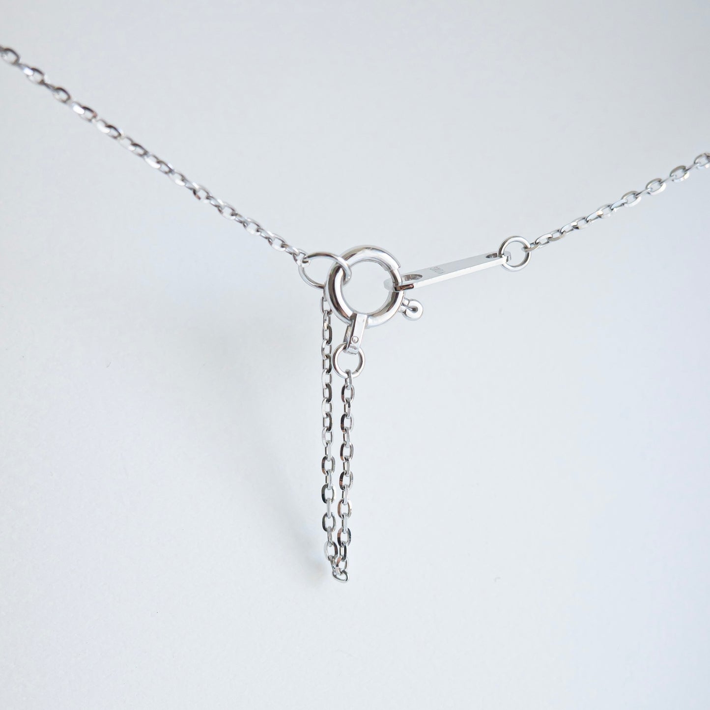 CUDDLE NECKLACE