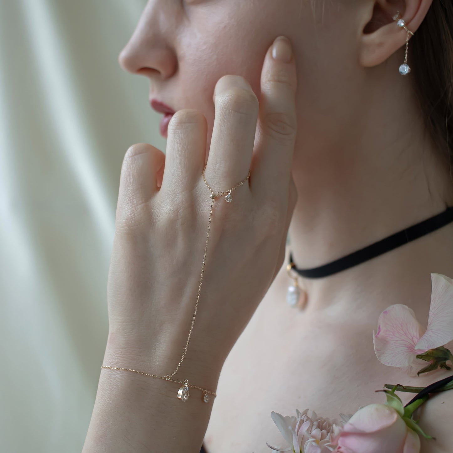 【NEW】FALLING DEW HAND BRACELET