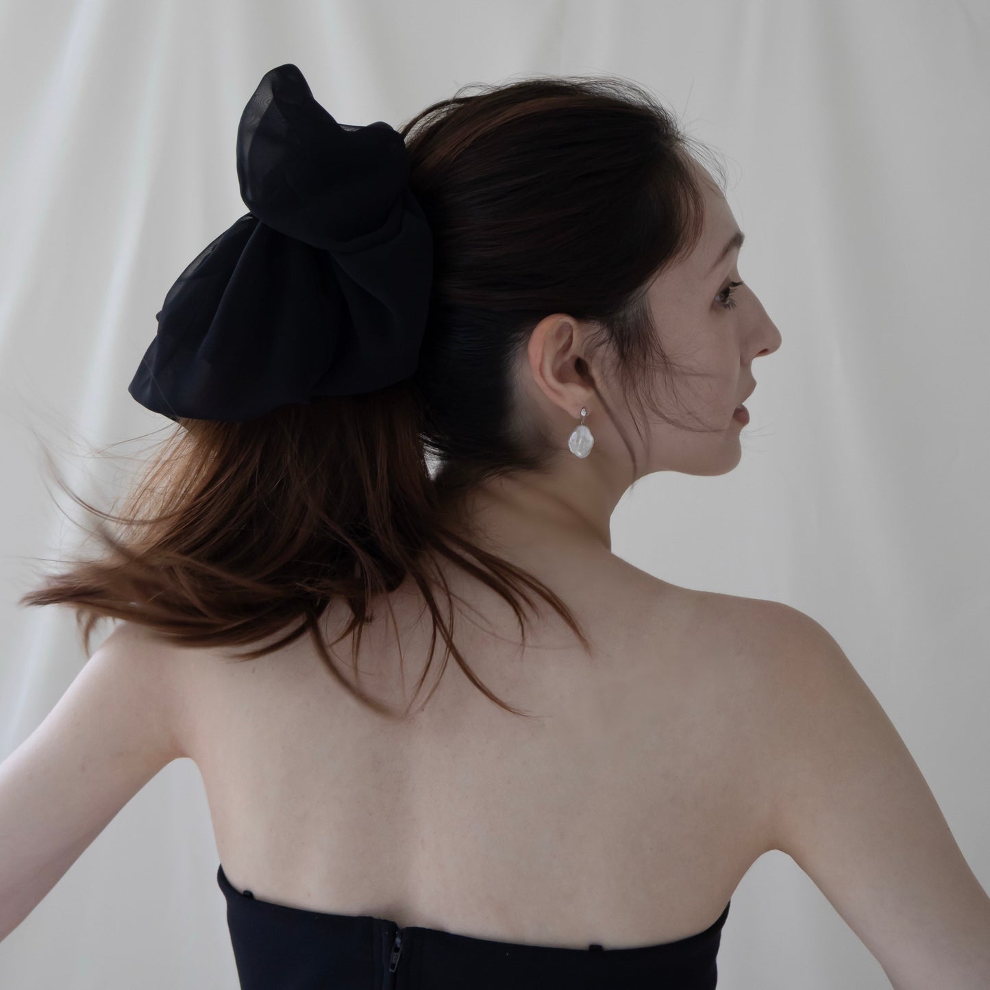 VEIL SCRUNCHIE