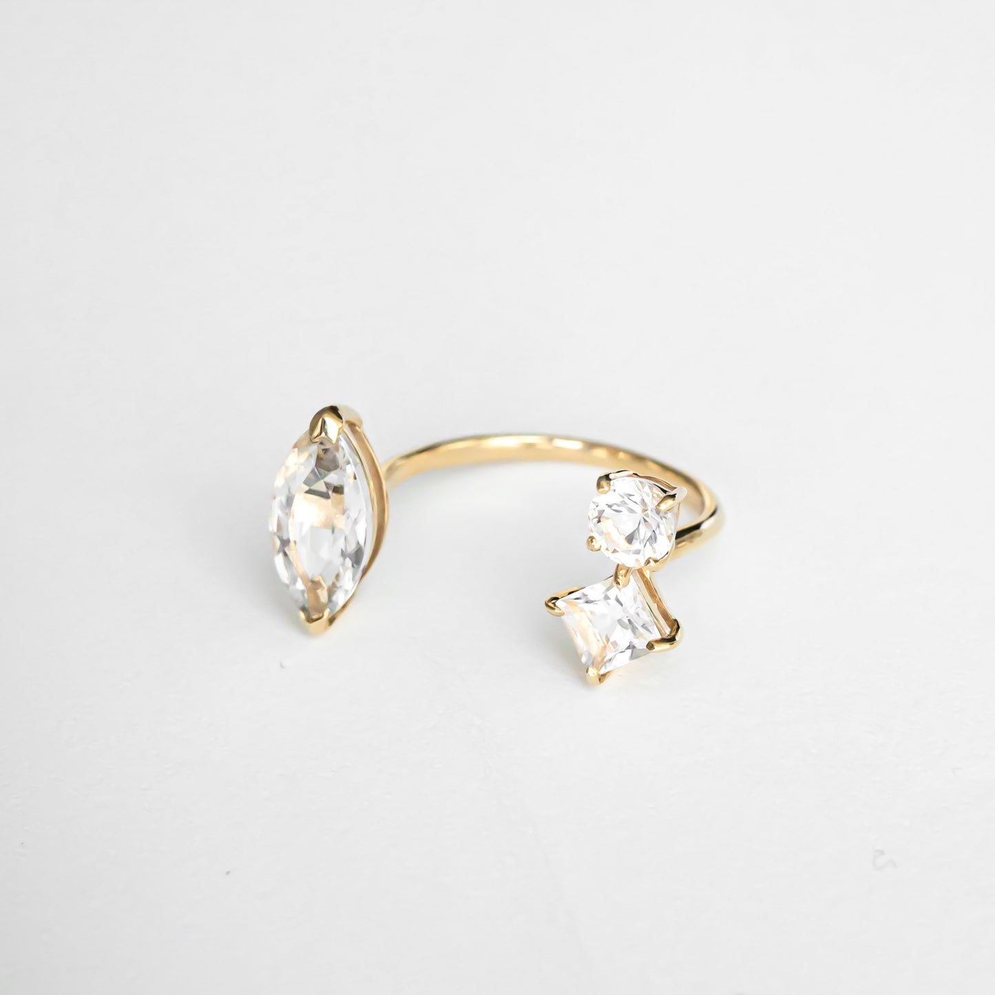 CAPTURED DEW RING