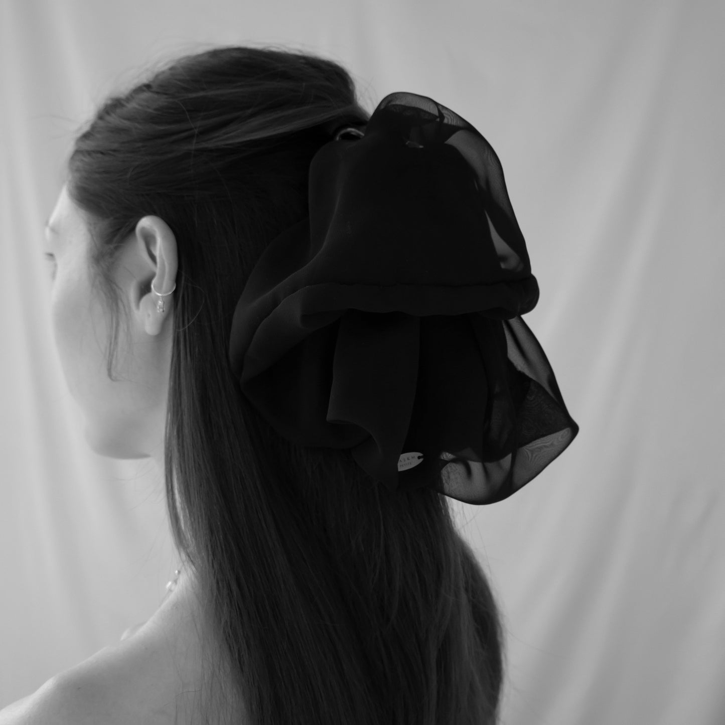 VEIL SCRUNCHIE