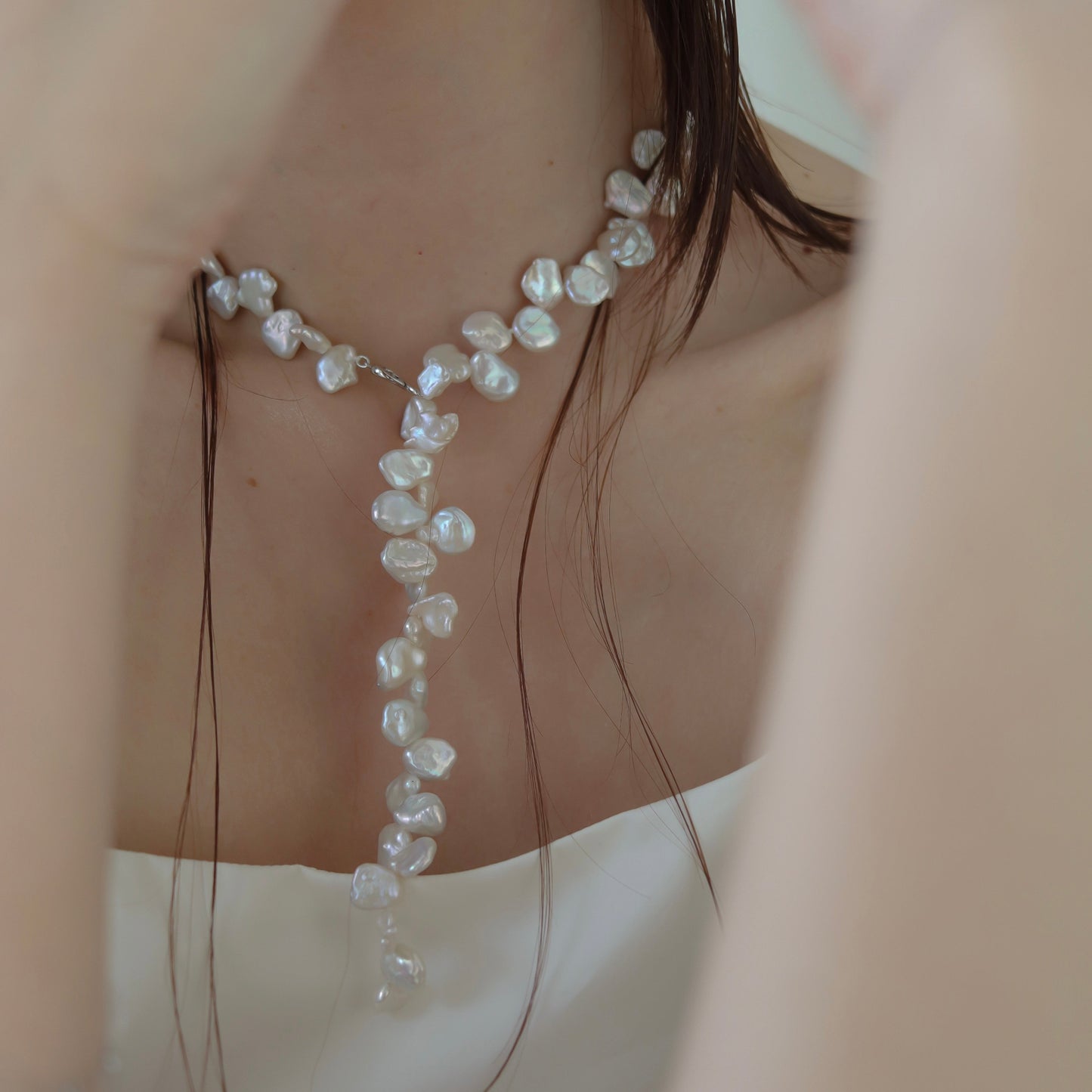 【6.6 sat 19:00-in stock】3WAY FALLING PATELS PEARL LARIAT NECKLACE(SV)