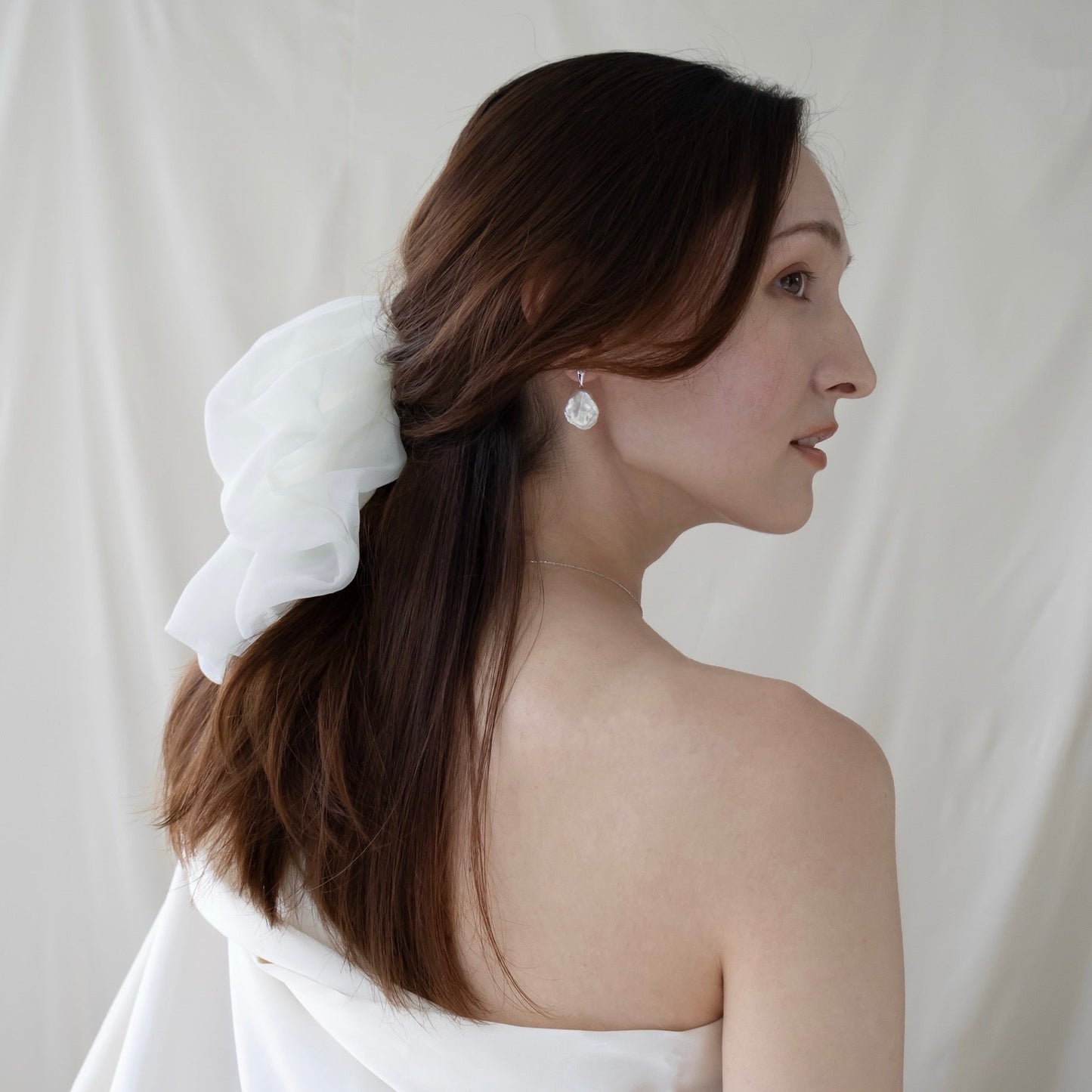 VEIL SCRUNCHIE