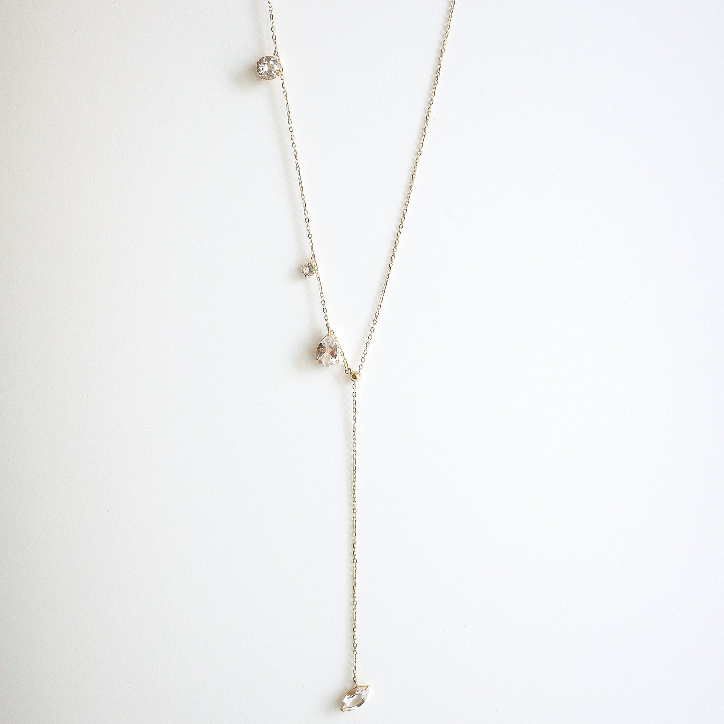 FALLING DEW LARIAT NECKLACE (SHORT)