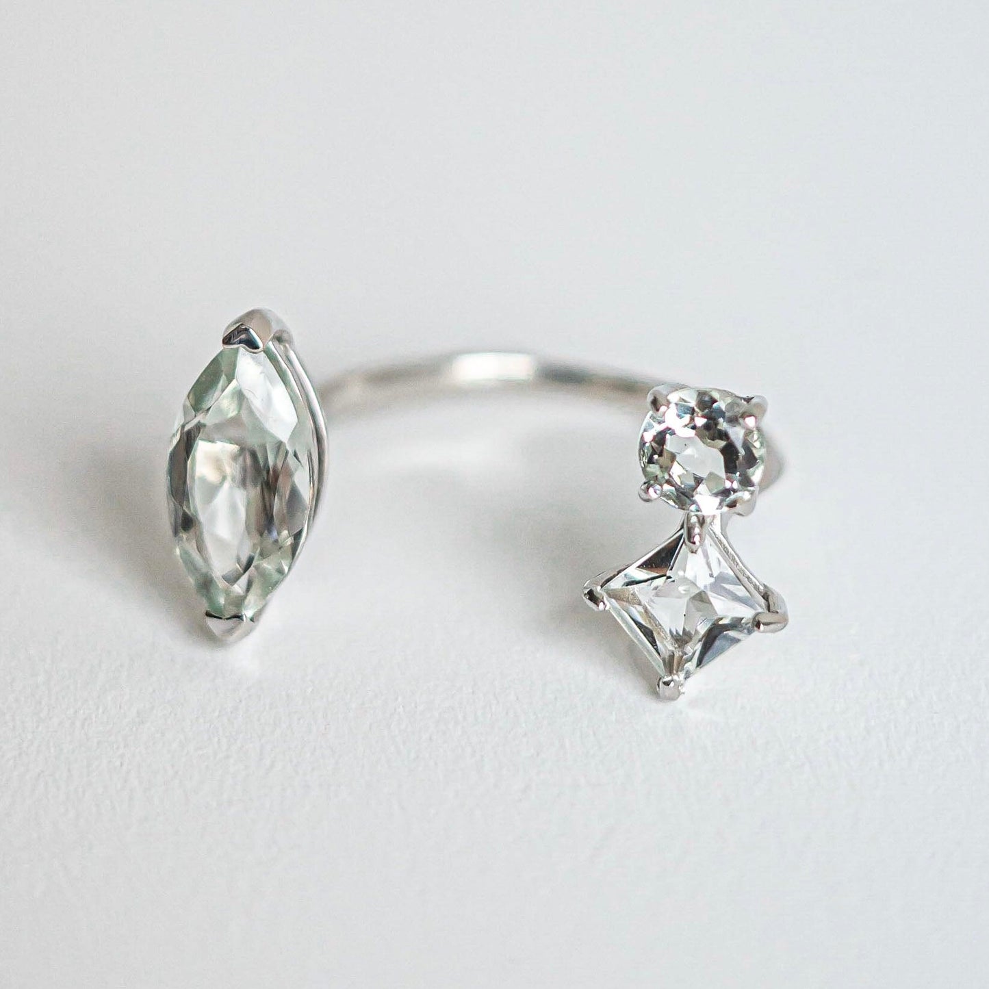 CAPTURED DEW RING